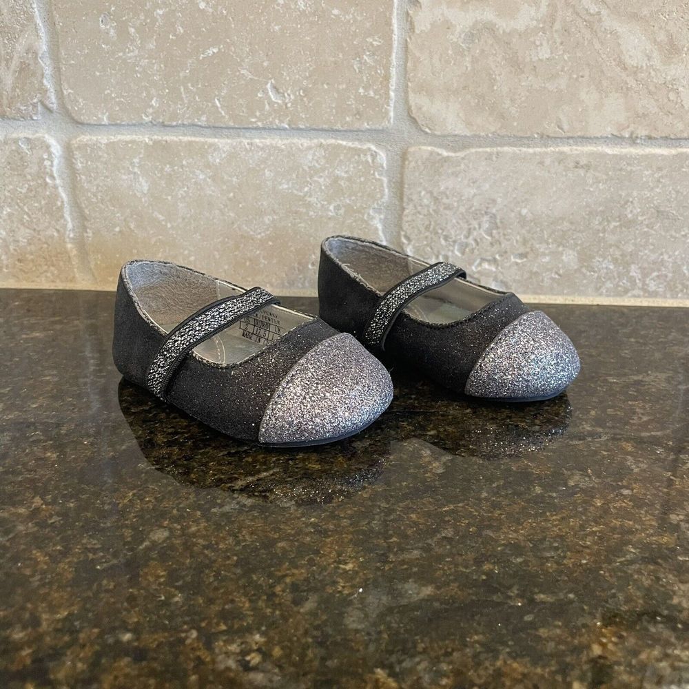Stuart Weitzman Baby Shoes Size 2 Baby Cupcake‎ Black/Pewter Sparkle